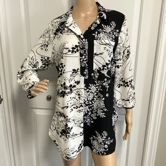 Olive Hill | long Black & White floral top - Picture 1 of 9